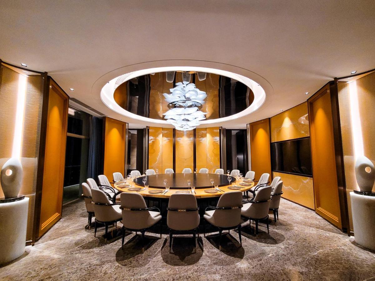 Howard Johnson Plaza By Wyndham Blue Bay سيهانوكفيل المظهر الخارجي الصورة