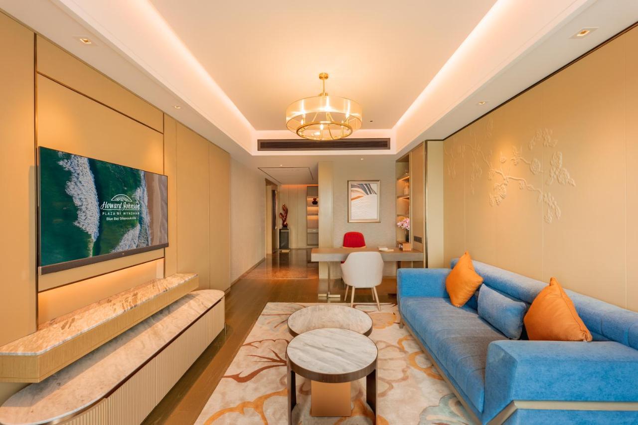 Howard Johnson Plaza By Wyndham Blue Bay سيهانوكفيل المظهر الخارجي الصورة