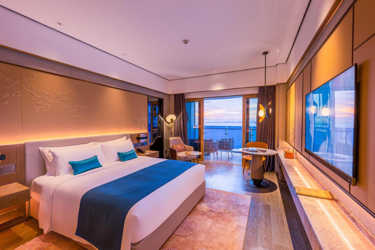 Howard Johnson Plaza By Wyndham Blue Bay سيهانوكفيل المظهر الخارجي الصورة